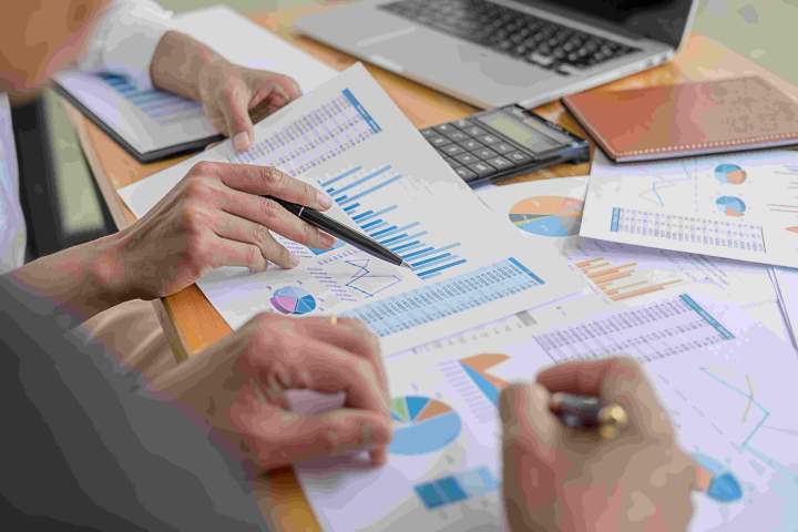 <p>Comment réduire vos impôts en tant que particulier ? Montréal</p>